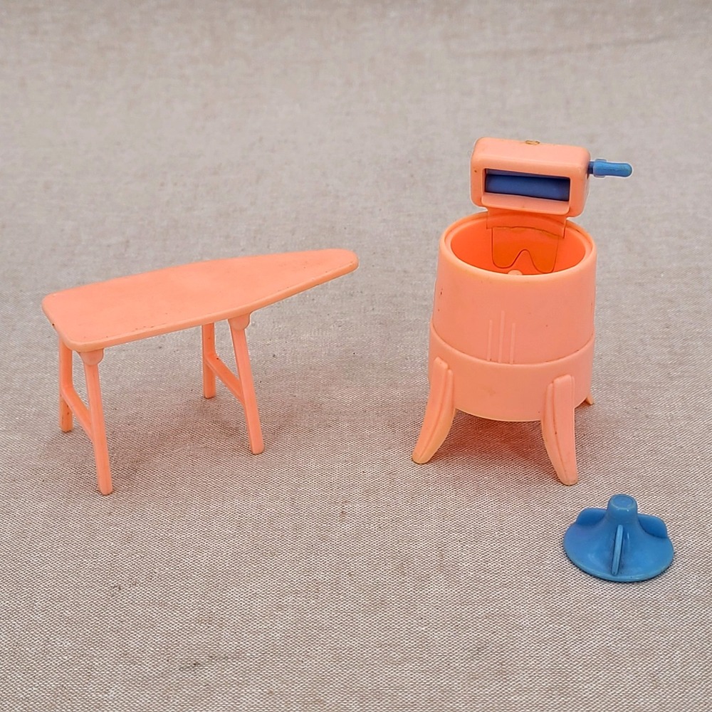 Vintage Renwal Dollhouse Furniture Pink Foldable Ironing Board w/ washing press